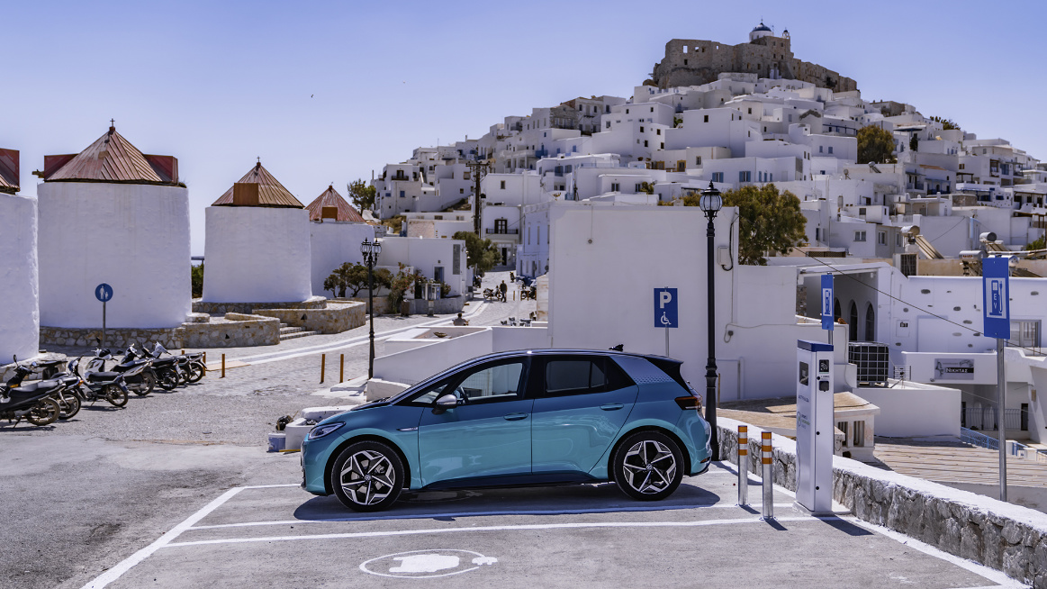 Na ostrově Astypalaia již jezdí například elektromobily Volkswagen ID.3
 (foto: Volkswagen)