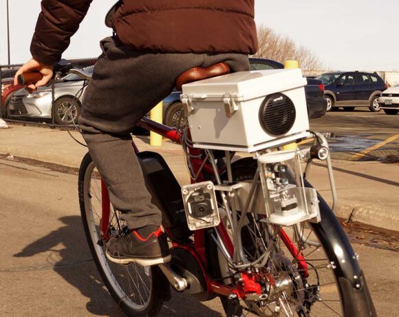 Prototyp "varovného systému" pro cyklisty (foto University of Minnesota)