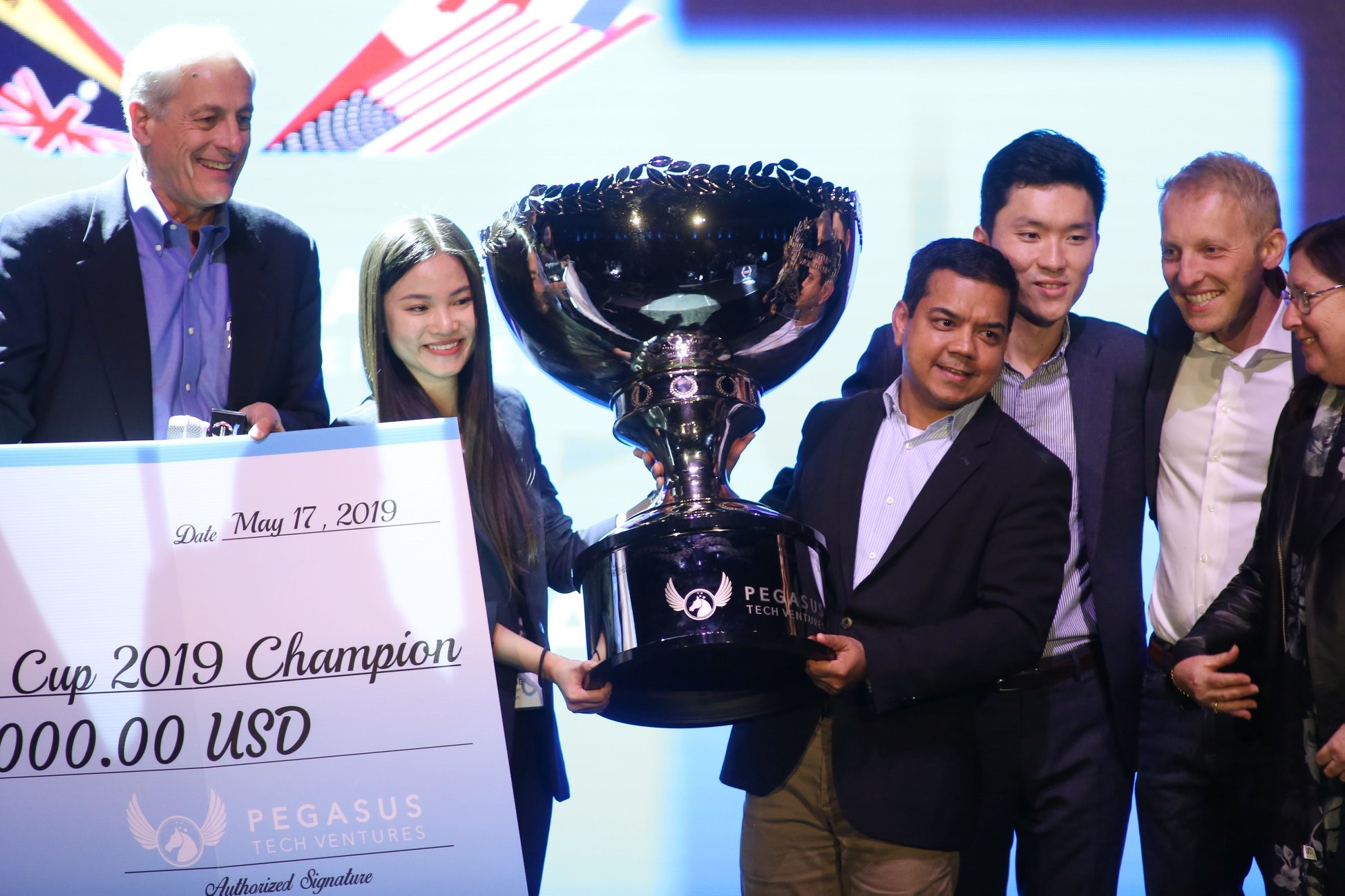 Vítězové SWC z roku 2019 z vietnamské společnosti Abivin (foto SWC)